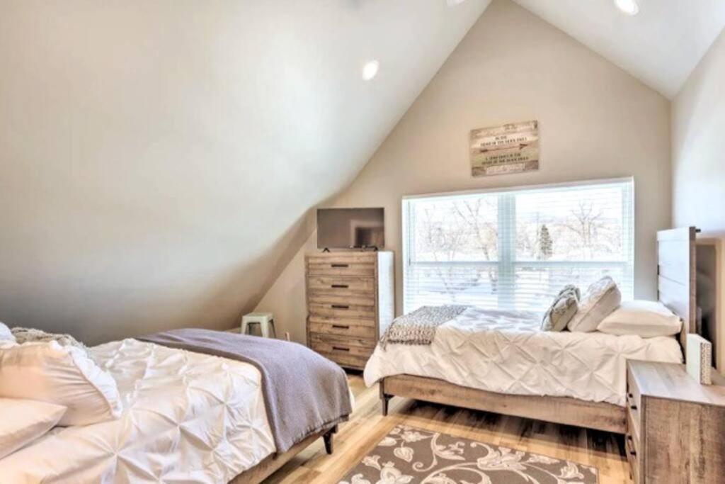 New! Cozy & Modern Spearfish Home Near Downtown! Exterior photo