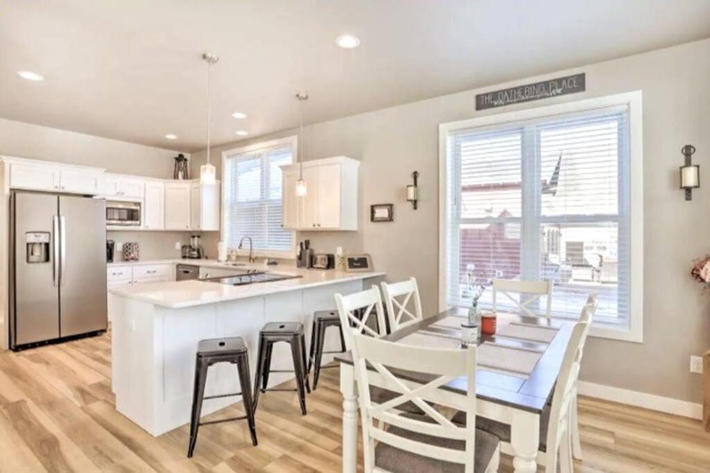 New! Cozy & Modern Spearfish Home Near Downtown! Exterior photo